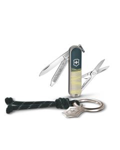 COUTEAU D'OFFICE VICTORINOX SWISS CLASSIC NOIR FIXE - Pronature  Plessisville - Pronature Victoriaville